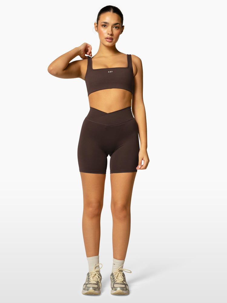 The V Short / Espresso