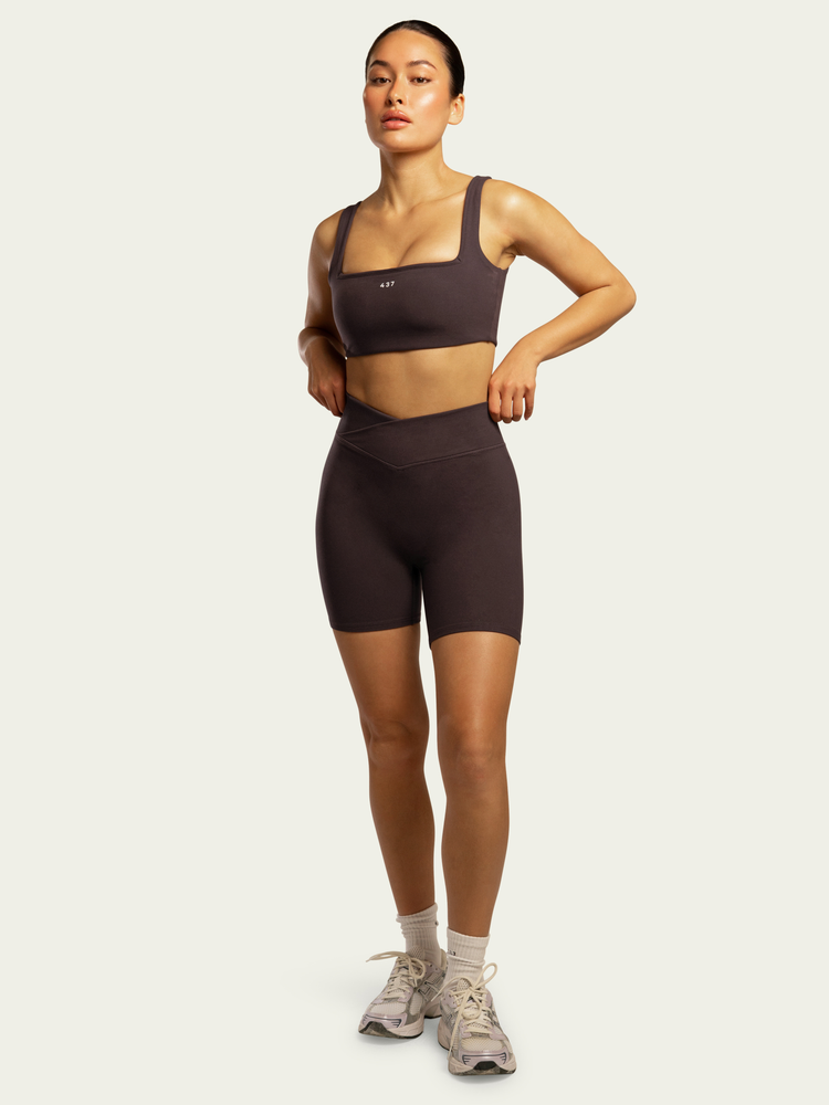 The V Short / Espresso