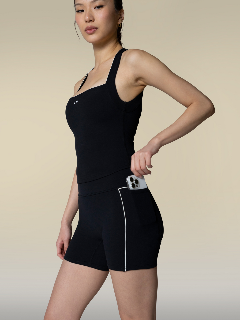 The Studio Short / Black-Cream