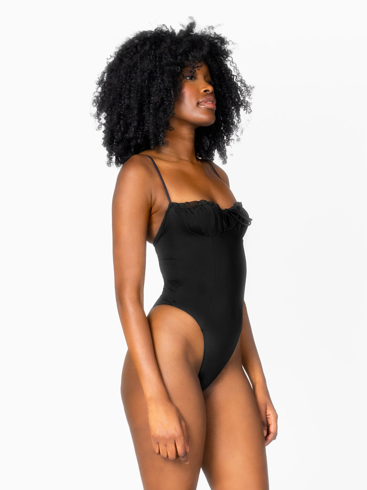 The Belle One Piece / Nero