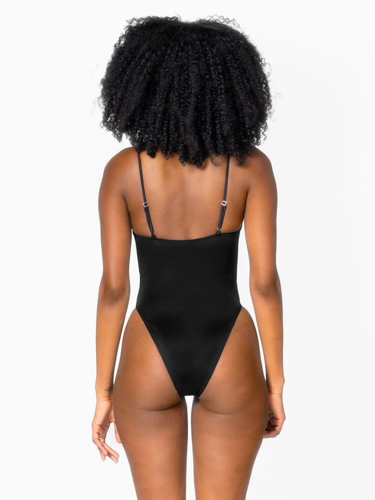 The Belle One Piece / Nero