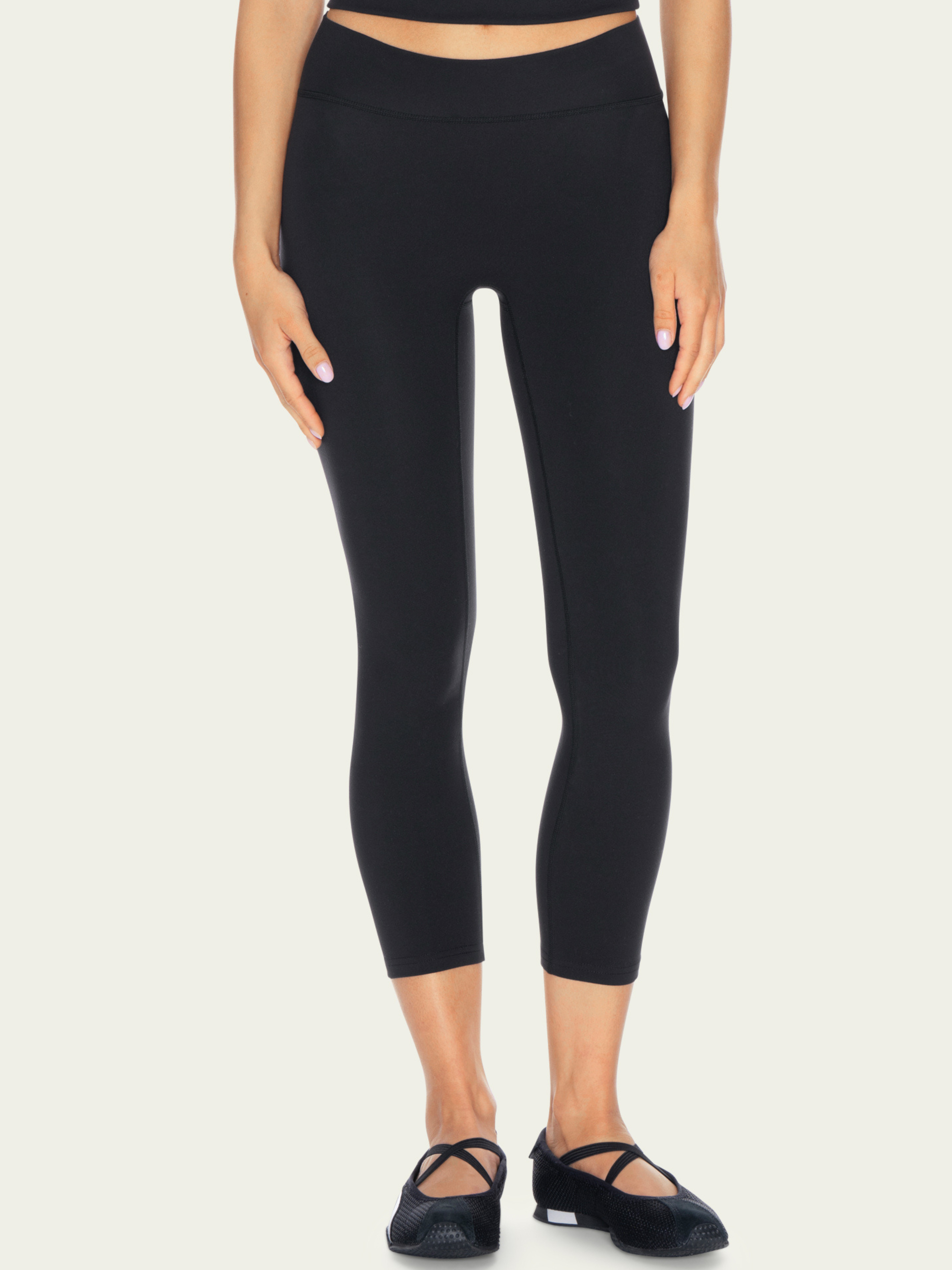 The Contrast Crop Set