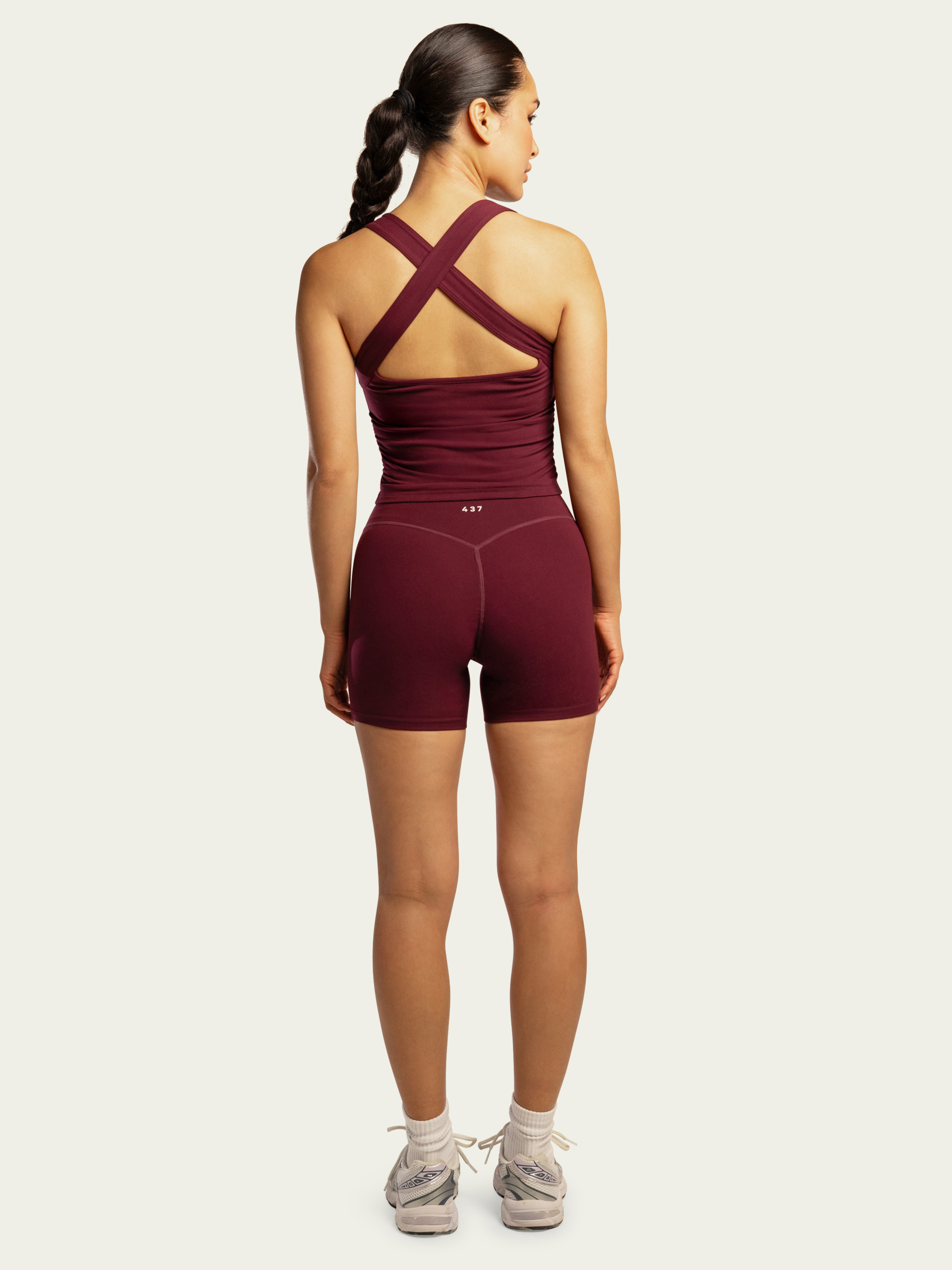The Essentials Short / Black-Cherry