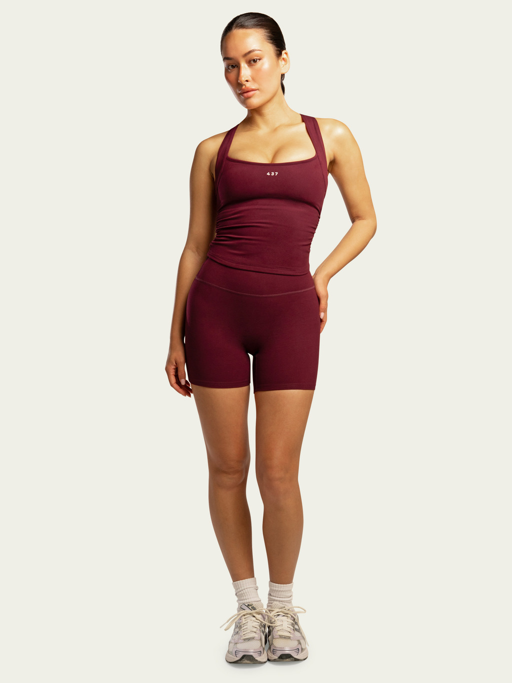 The Essentials Short / Black-Cherry