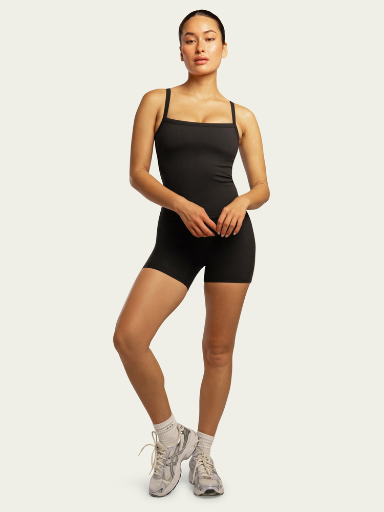 The Essentials Short / Black