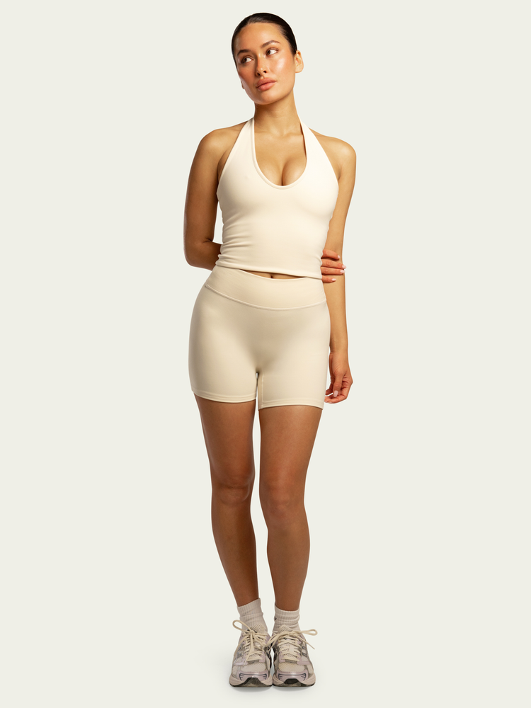 The Essentials Short / Cream