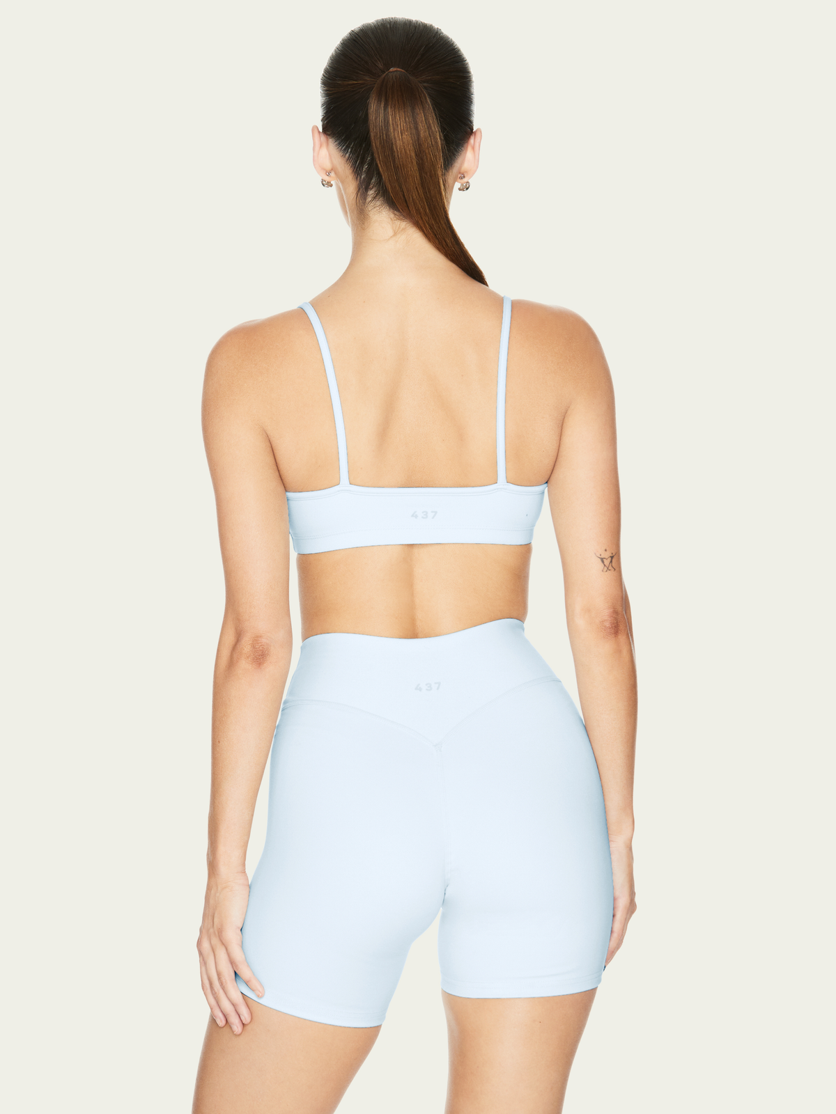 The Essentials Short Ice Blue