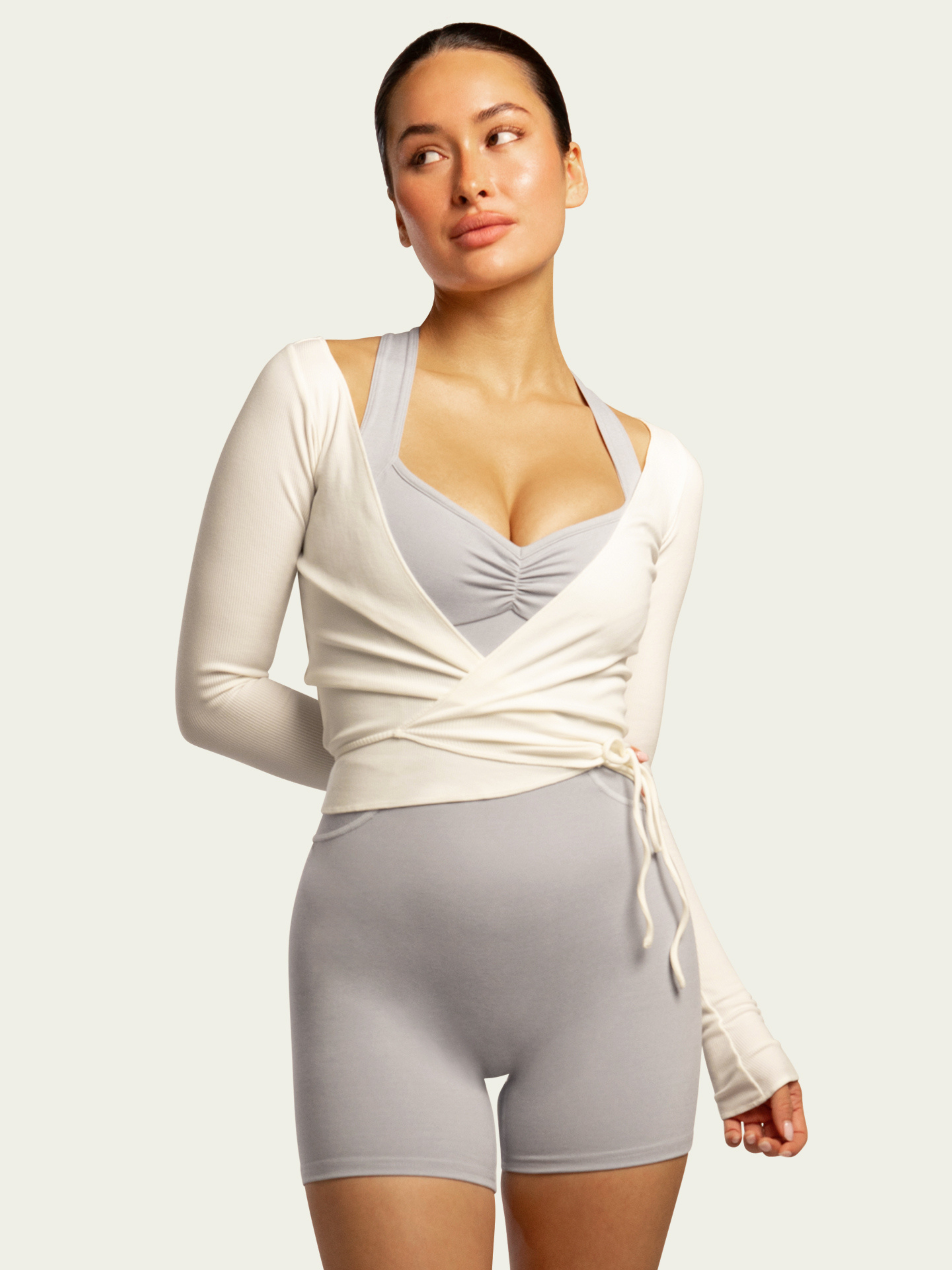 The Studio Wrap / White