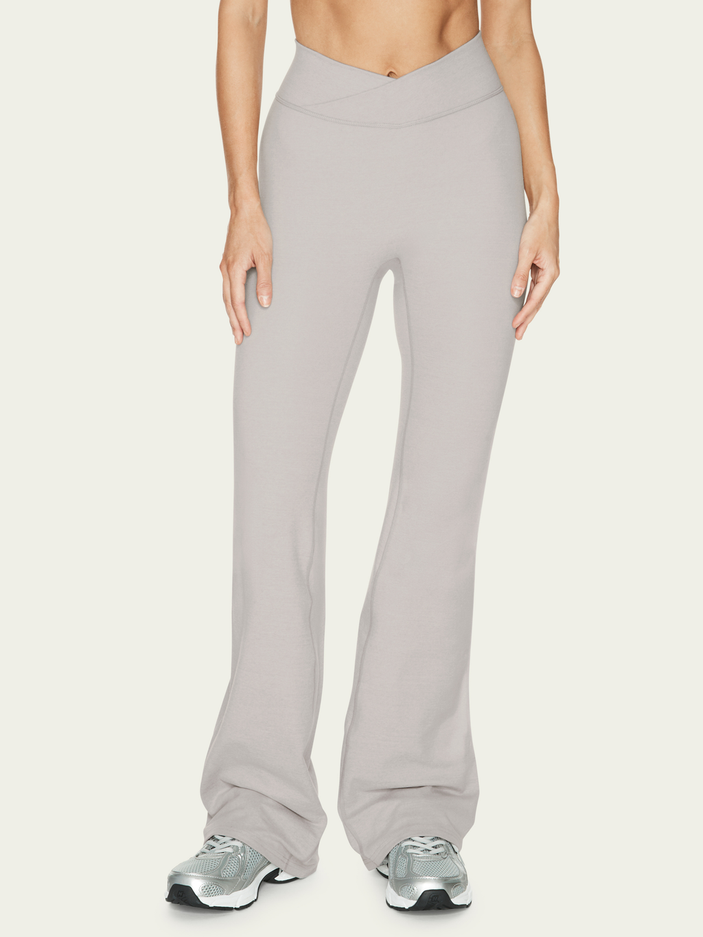 The V Flare Heather Grey