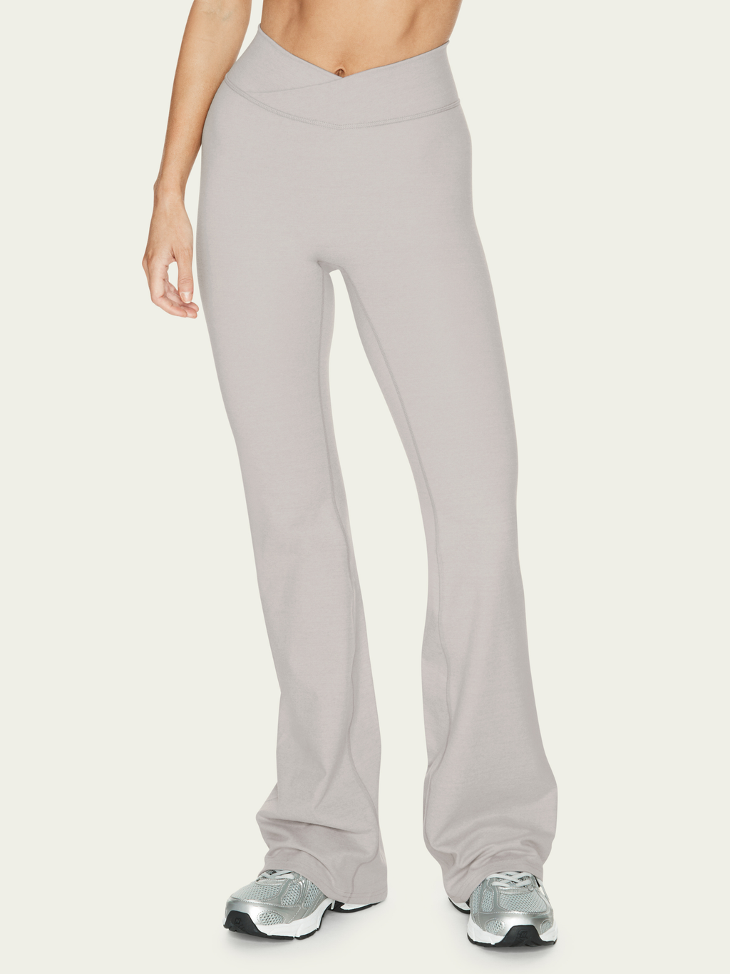 The V Flare Heather Grey