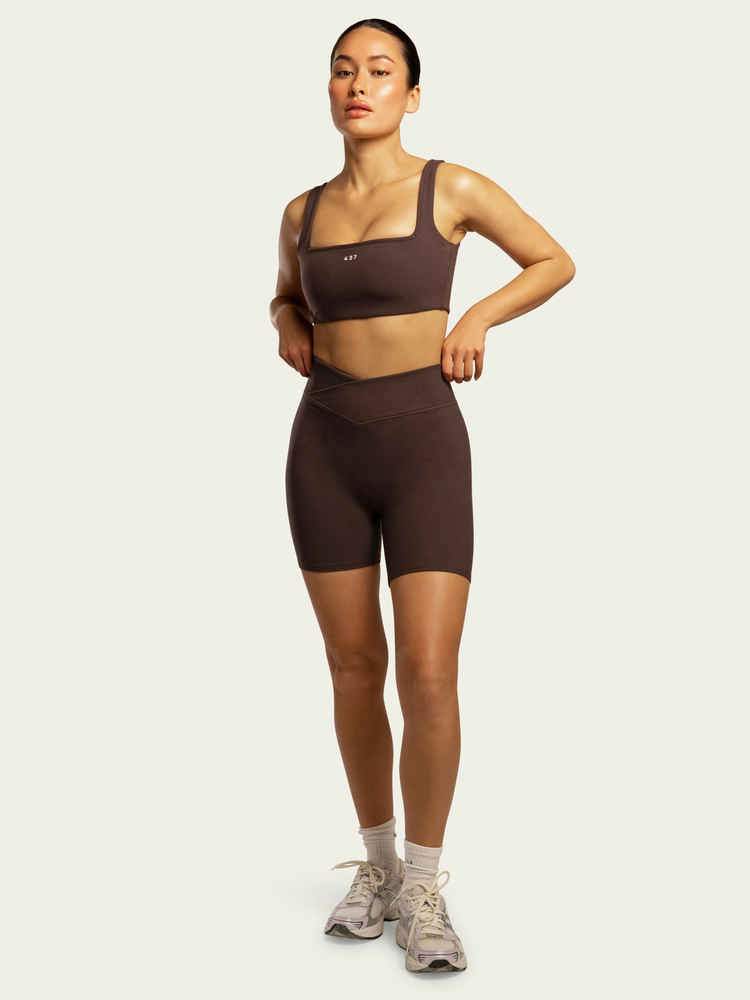 The V Short / Espresso