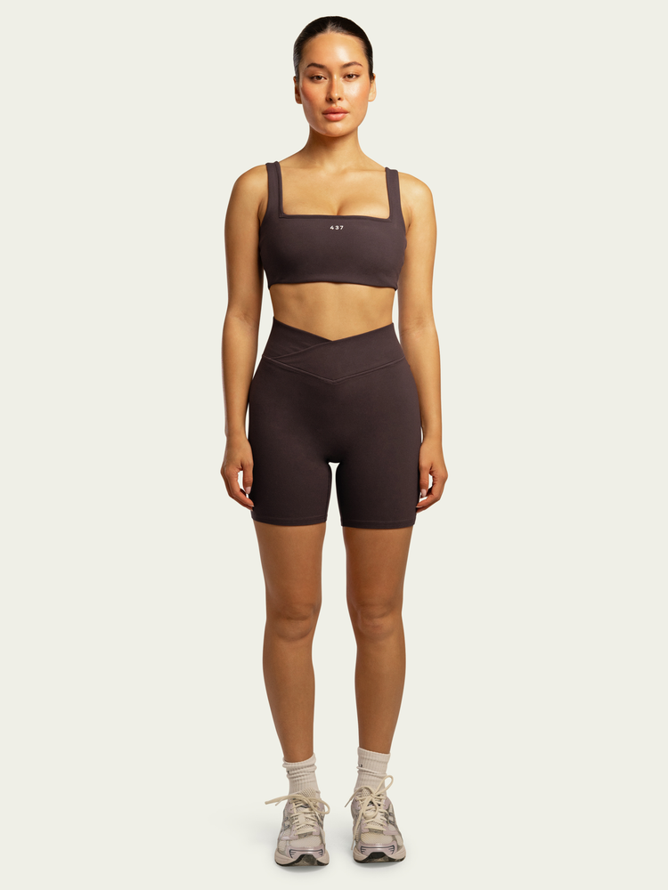 The V Short / Espresso