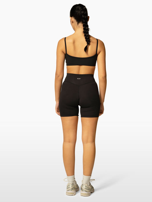 The V Short / Black